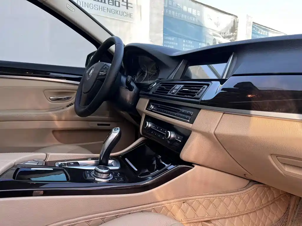 BMW BMW 5 Series 2014 525Li Luxury Design Package 2014 - thumbnail 15