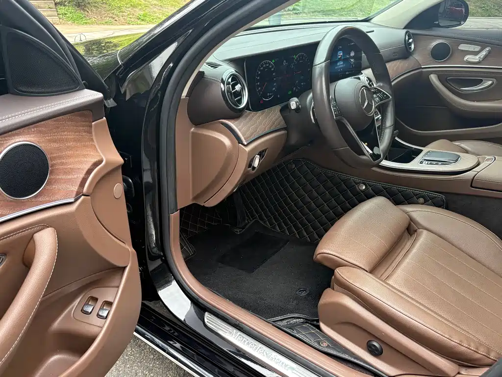 Mercedes-Benz Mercedes-Benz E-Class 2022 Model Year Facelift E 350 e L Plug-in Hybrid Sedan 2022 - thumbnail 5
