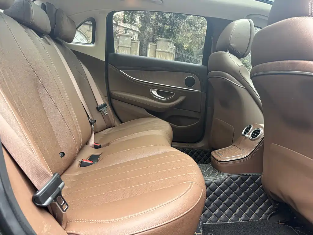 Mercedes-Benz Mercedes-Benz E-Class 2022 Model Year Facelift E 350 e L Plug-in Hybrid Sedan 2022 - thumbnail 8