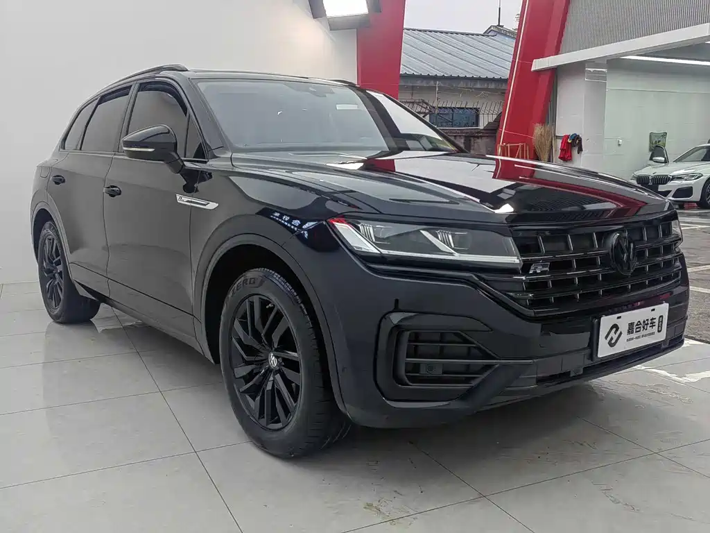 Volkswagen Volkswagen Touareg 2020 2.0TSI R-Line Edition VI 2020 - thumbnail 3