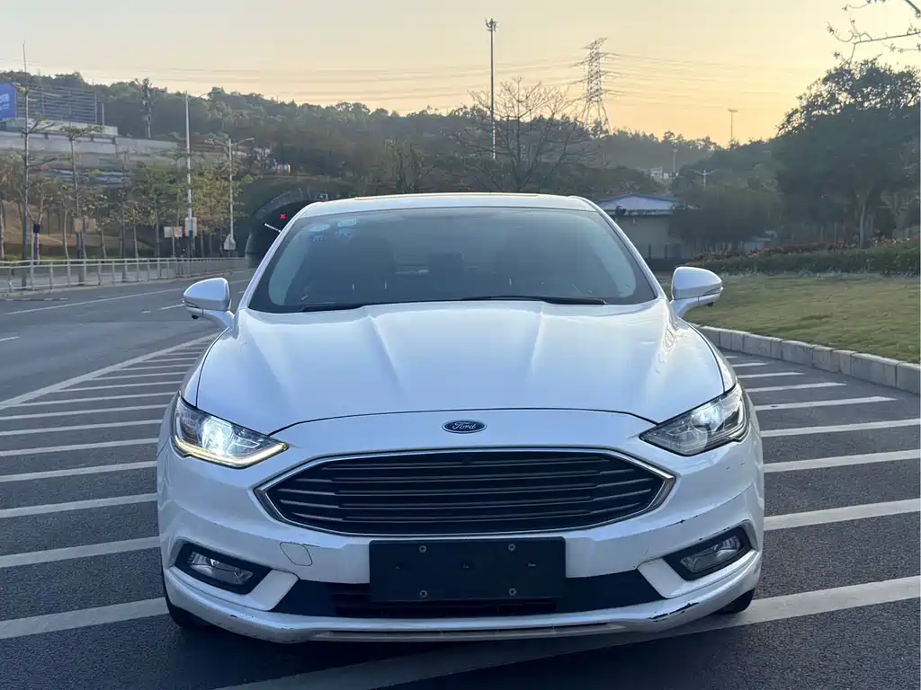 Ford Ford Mondeo New Energy 2018 2.0 PHEV Smart Edition 2018 - thumbnail 2
