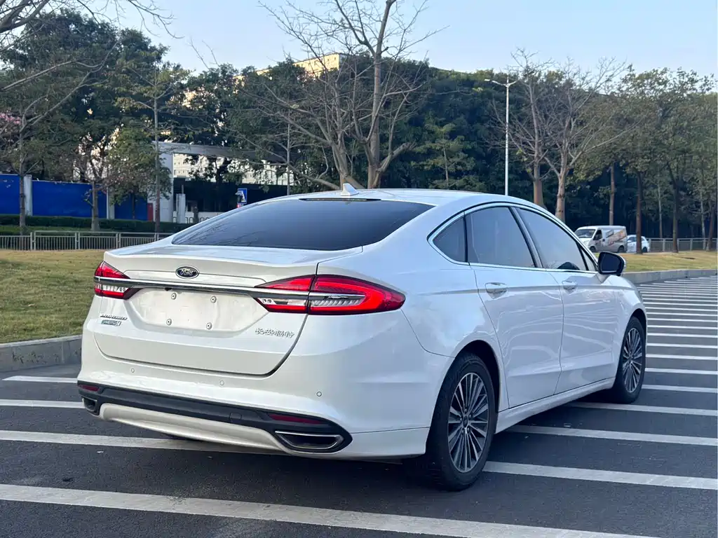 Ford Ford Mondeo New Energy 2018 2.0 PHEV Smart Edition 2018 - thumbnail 4