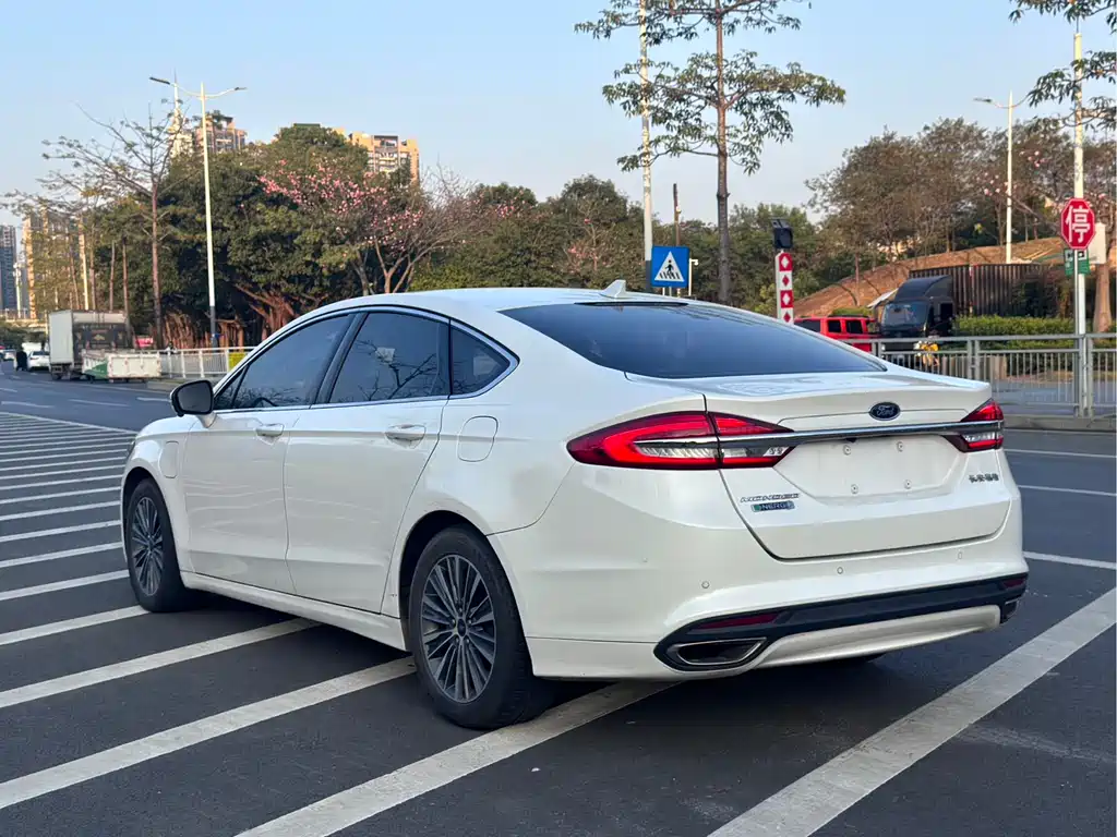Ford Ford Mondeo New Energy 2018 2.0 PHEV Smart Edition 2018 - thumbnail 6