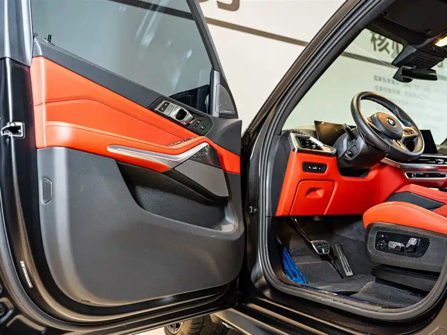 BMW BMW X5 M 2023 X5 M Thunder Edition 2024 - thumbnail 8