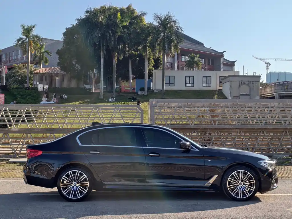 BMW BMW 5 Series 2018 530Li Leading Model M Sport Package 2018 - thumbnail 9