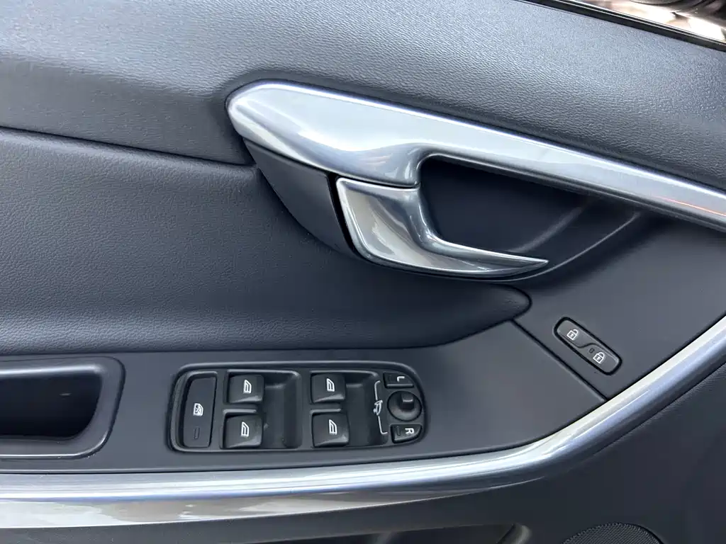 Volvo Volvo XC60 2015 T5 AWD Intelligent Edition 2015 - thumbnail 12