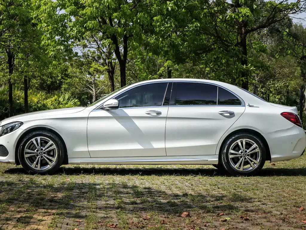 Mercedes-Benz Mercedes-Benz C-Class 2017 C 200 L Sport Edition 2017 - thumbnail 3