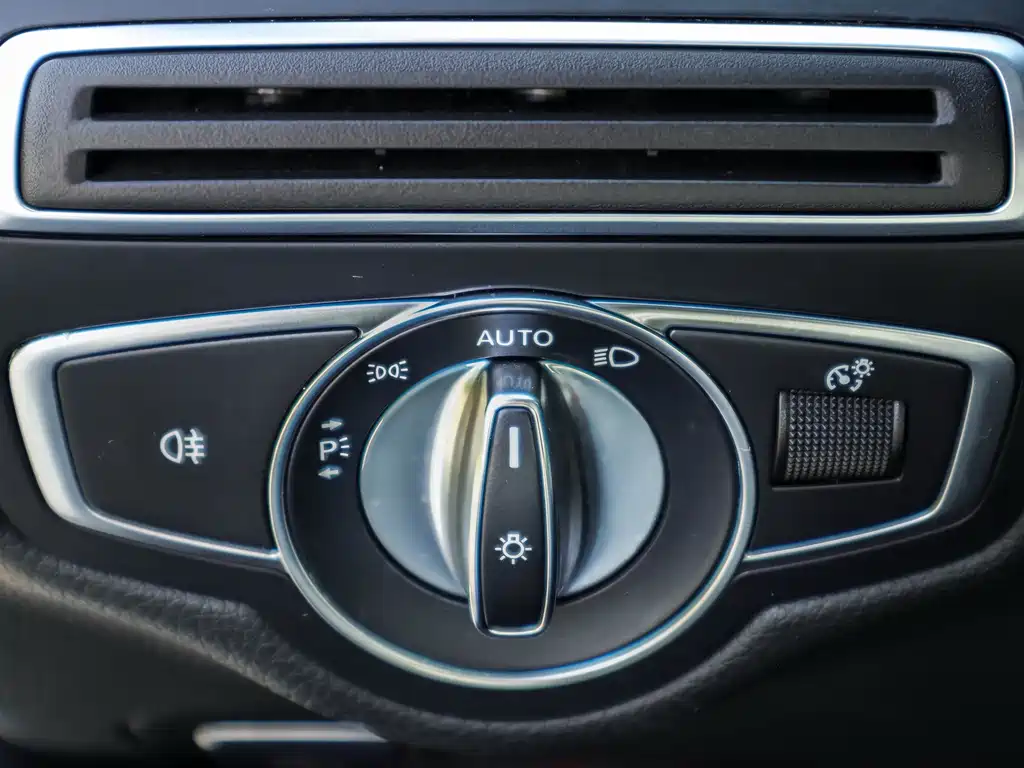 Mercedes-Benz Mercedes-Benz C-Class 2017 C 200 L Sport Edition 2017 - thumbnail 16