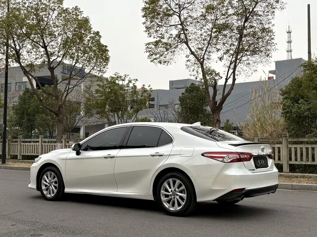 Toyota Toyota Camry 2021 2.0G Luxury Edition 2022 - thumbnail 4