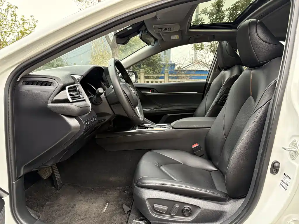 Toyota Toyota Camry 2021 2.0G Luxury Edition 2022 - thumbnail 10
