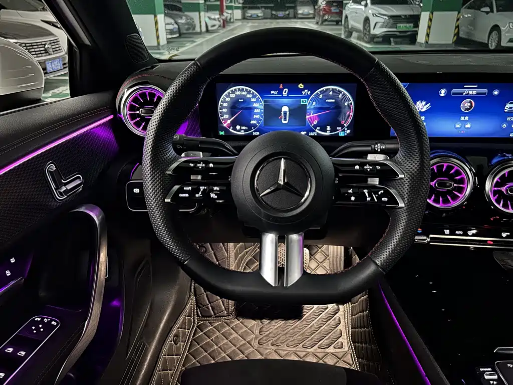 Mercedes-Benz Mercedes-Benz A-Class 2023 A 200 L Fashion Edition 2023 - thumbnail 10
