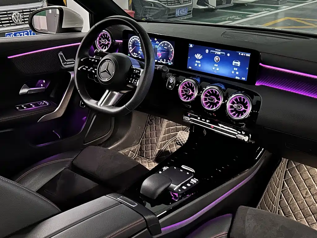 Mercedes-Benz Mercedes-Benz A-Class 2023 A 200 L Fashion Edition 2023 - thumbnail 12