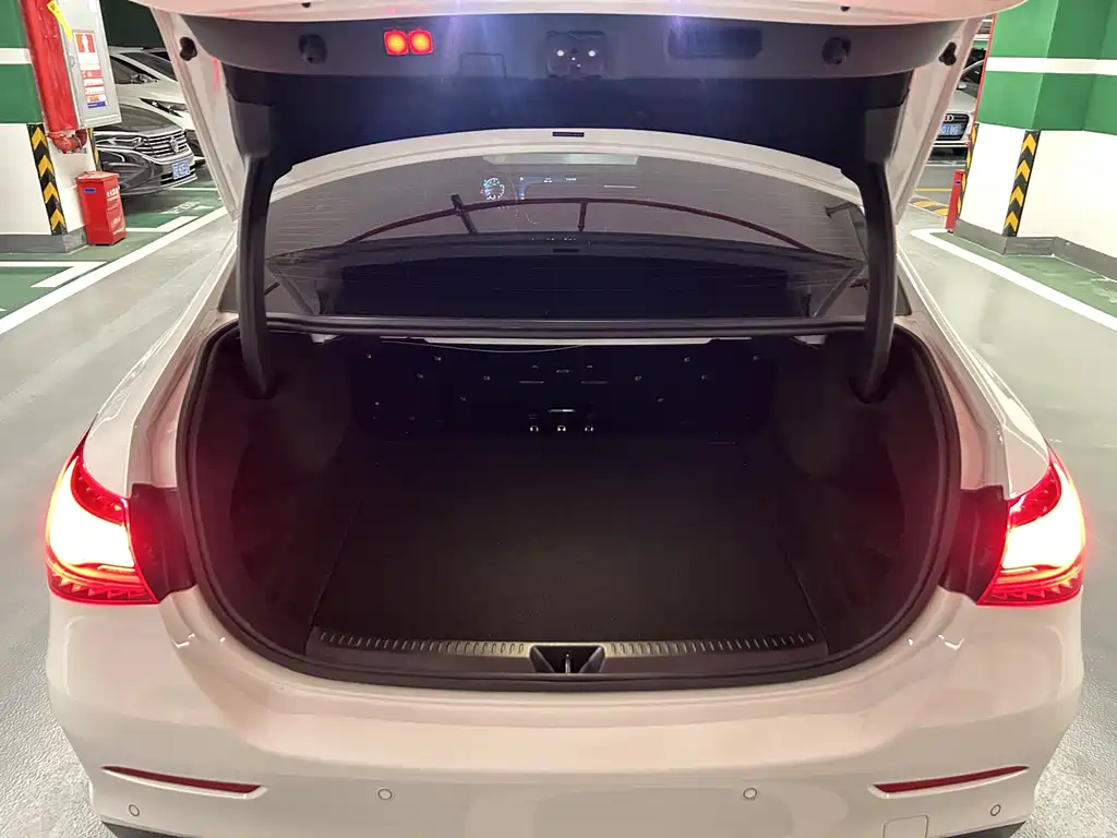 Mercedes-Benz Mercedes-Benz A-Class 2023 A 200 L Fashion Edition 2023 - thumbnail 22