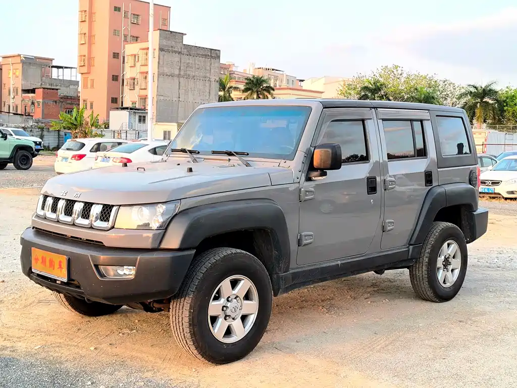 Beijing Off-Road Beijing Off-road BJ40 2016 40L 2.0T Manual 2WD Luxury Edition 2018 - thumbnail 2