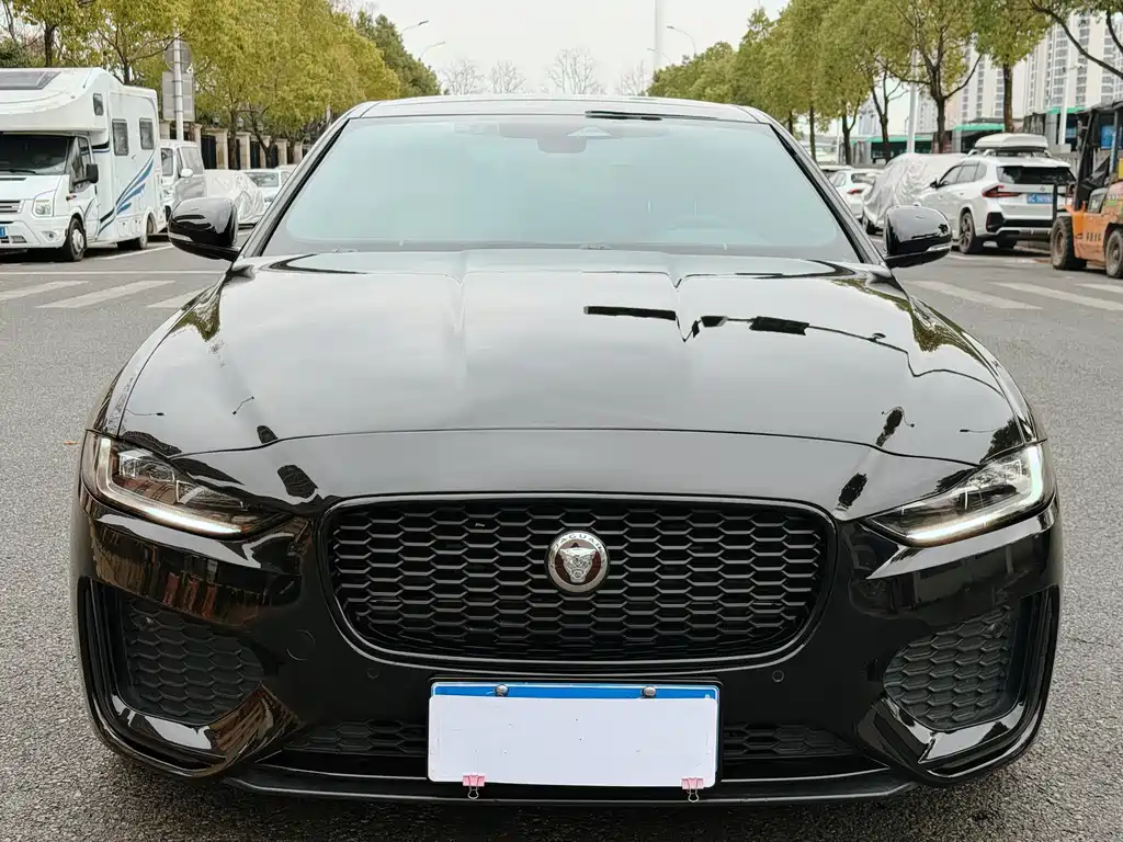 Jaguar Jaguar XEL 2021 2.0T 250PS Black Sport Edition 2021 - thumbnail 2