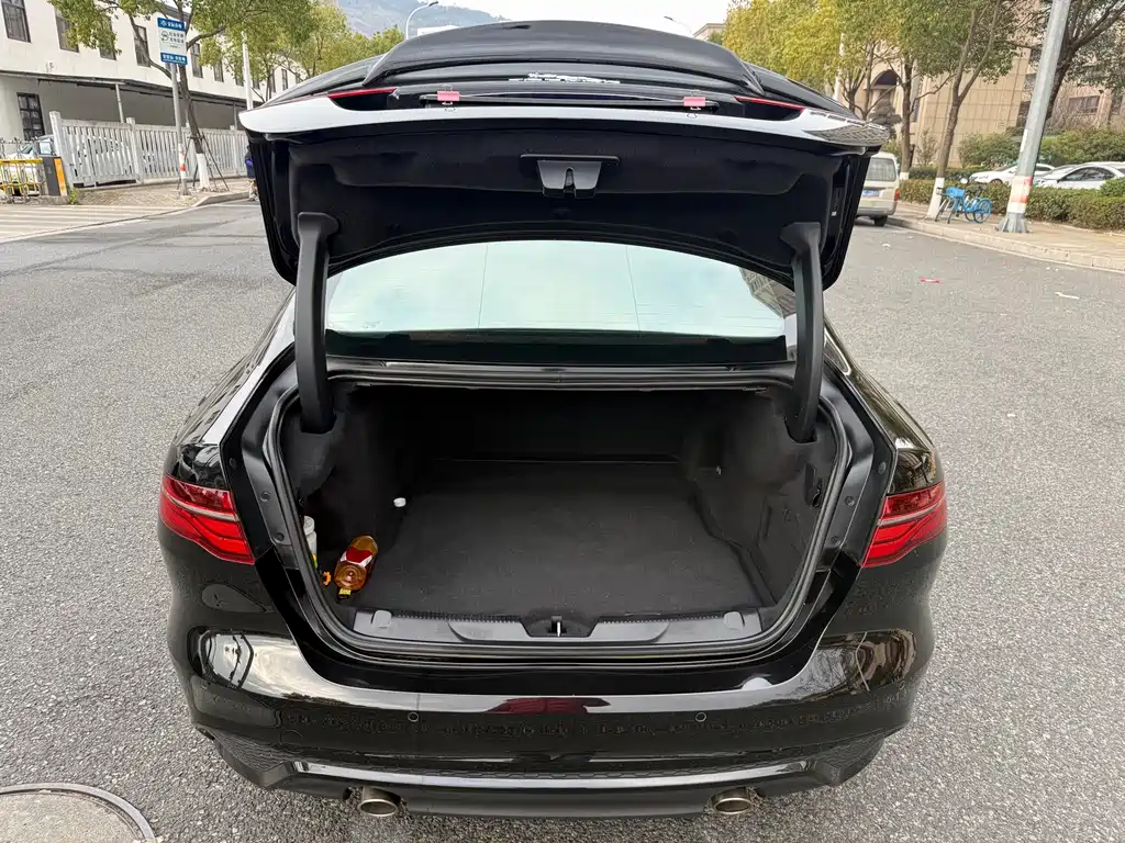 Jaguar Jaguar XEL 2021 2.0T 250PS Black Sport Edition 2021 - thumbnail 16