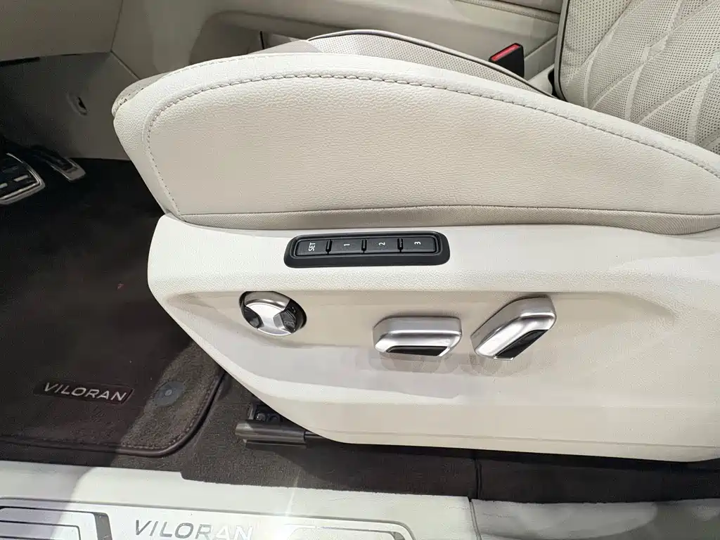Volkswagen Viloran 2023 380TSI Premium Edition 2023 - thumbnail 8