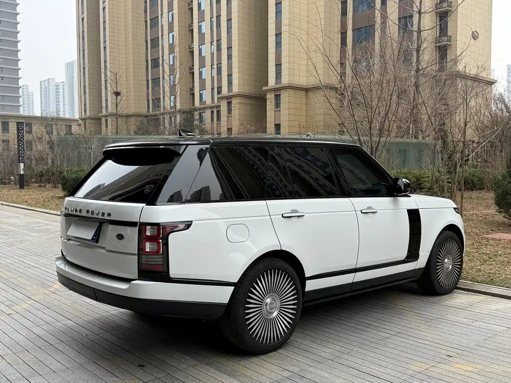 Land Rover Range Rover 2017 3.0 SC V6 Vogue Edition 2018 - thumbnail 7