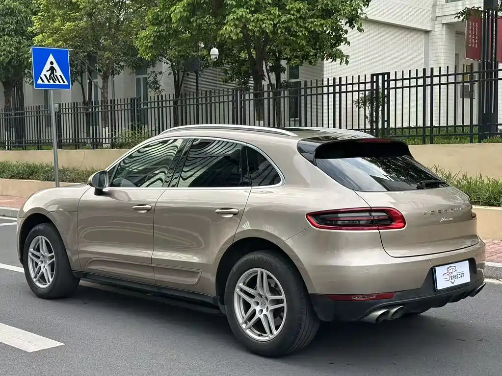 Porsche Porsche Macan 2017 Macan 2.0T 2018 - thumbnail 4