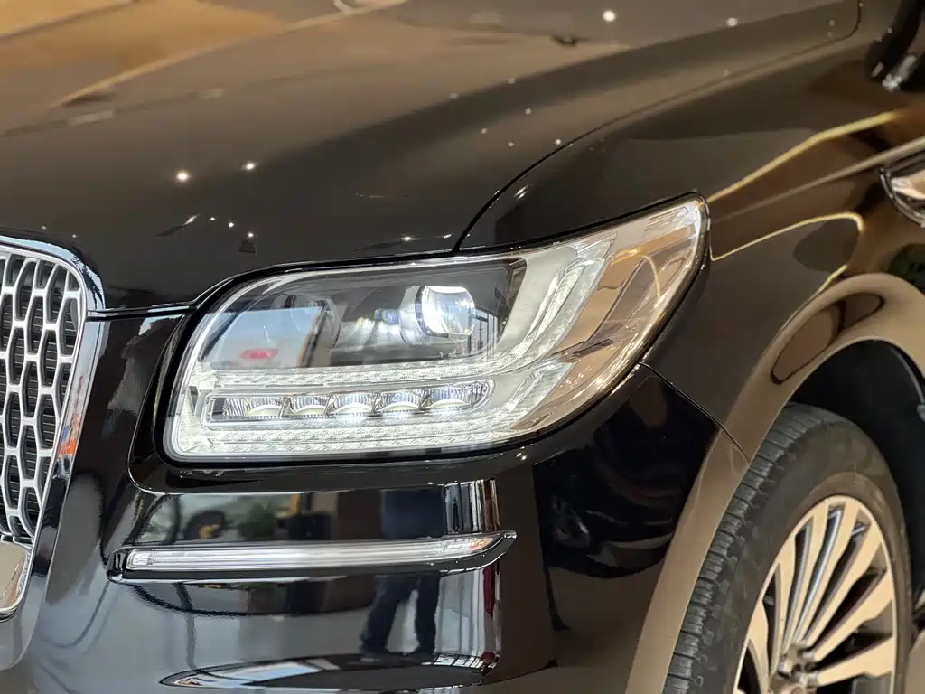 Lincoln Navigator 2020 3.5T Select Edition 2020 - thumbnail 3