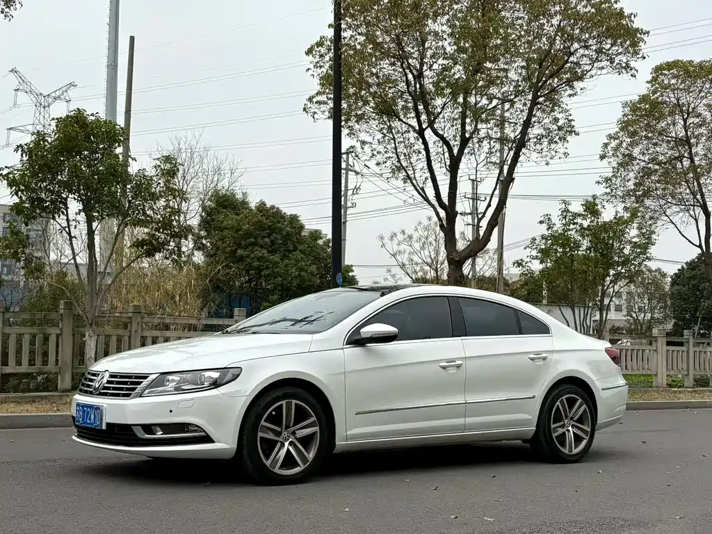 Volkswagen Volkswagen CC 2016 1.8TSI Luxury Edition 2017 - thumbnail 3