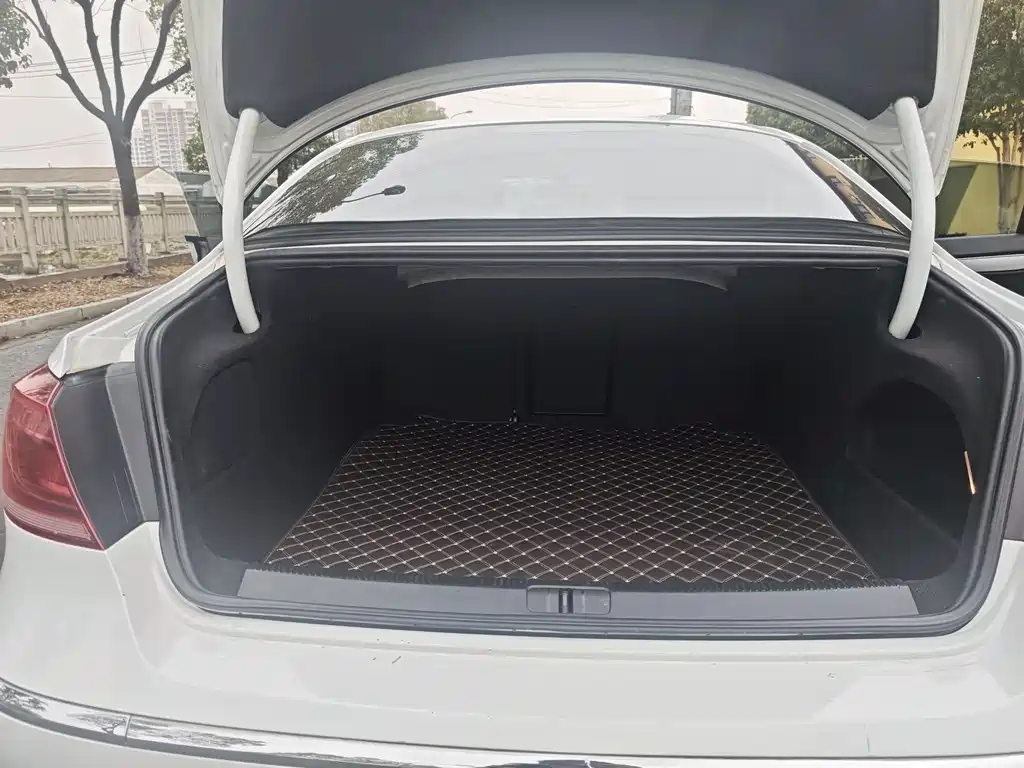 Volkswagen Volkswagen CC 2016 1.8TSI Luxury Edition 2017 - thumbnail 18