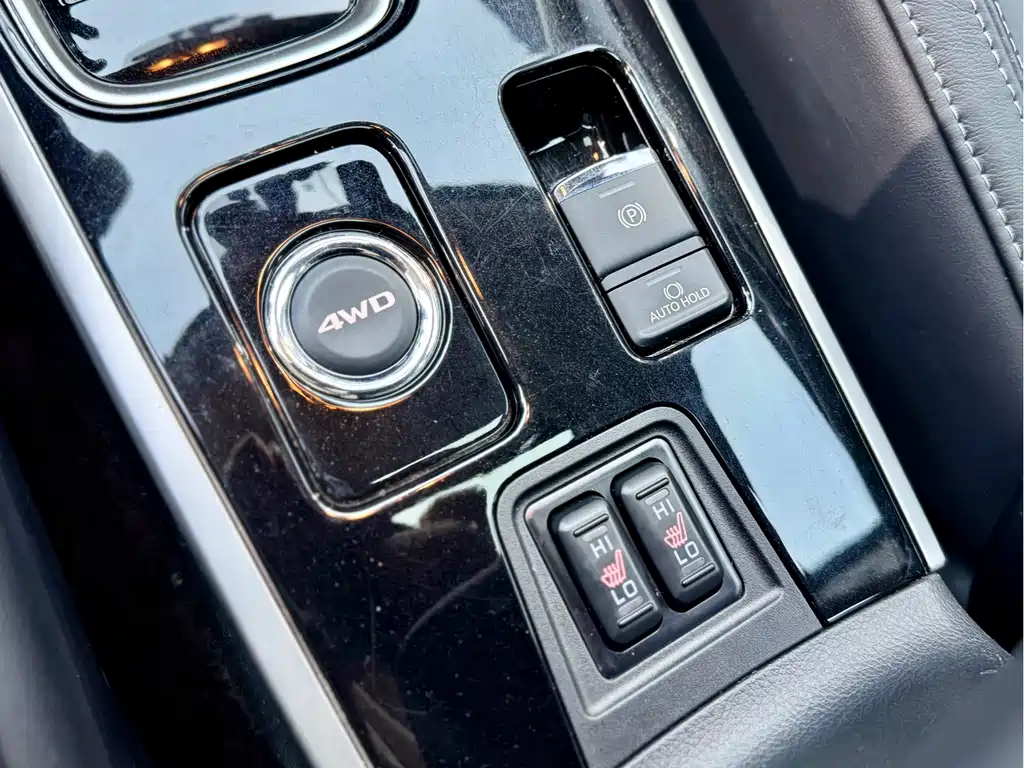 Mitsubishi Outlander 2019 2.4L AWD Limited Edition 7-seater China VI 2018 - thumbnail 5