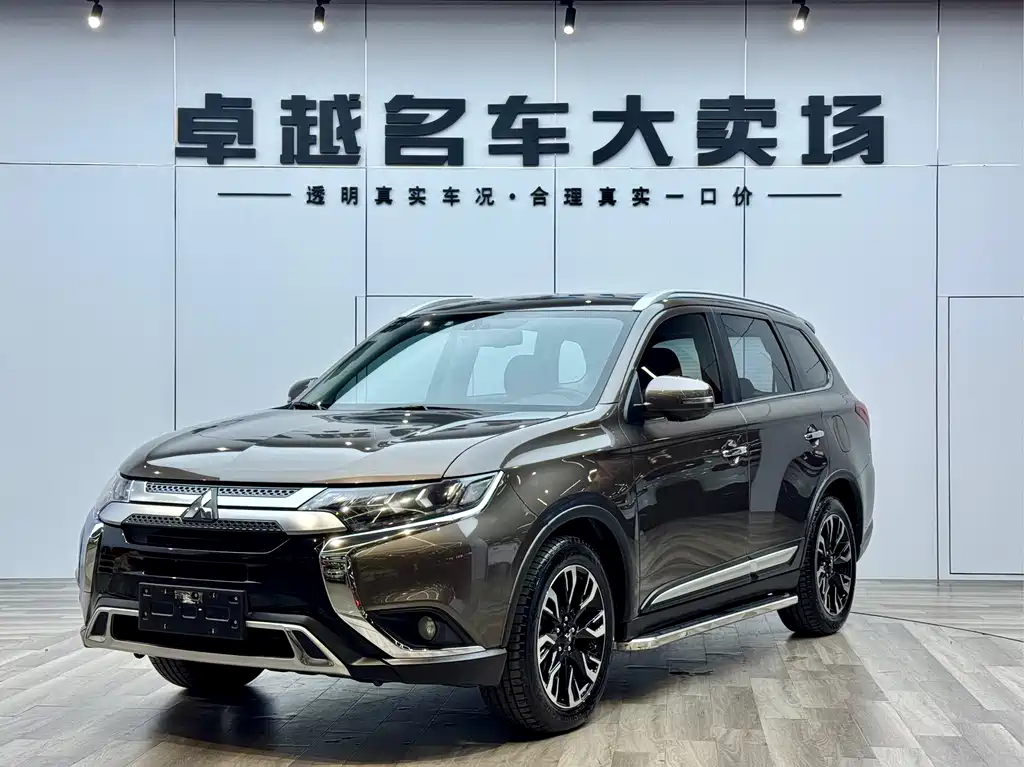 Mitsubishi Outlander 2019 2.4L AWD Limited Edition 7-seater China VI 2018 - thumbnail 8