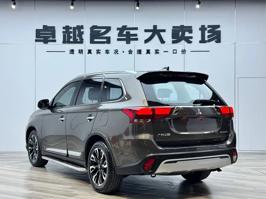Mitsubishi Outlander 2019 2.4L AWD Limited Edition 7-seater China VI 2018 - thumbnail 10