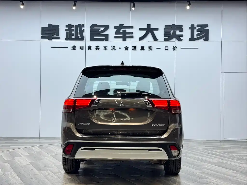 Mitsubishi Outlander 2019 2.4L AWD Limited Edition 7-seater China VI 2018 - thumbnail 11