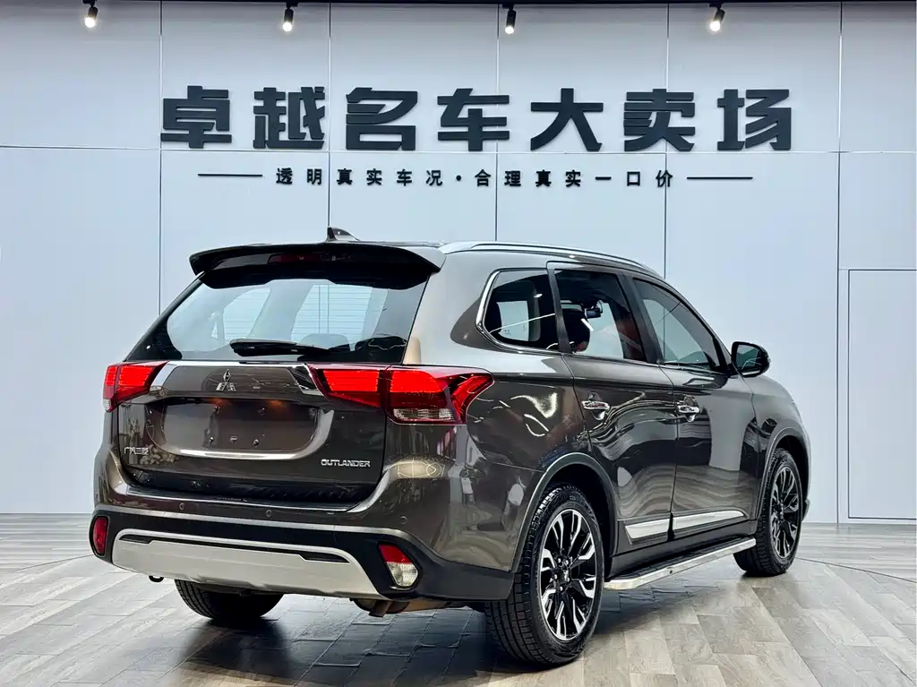 Mitsubishi Outlander 2019 2.4L AWD Limited Edition 7-seater China VI 2018 - thumbnail 12