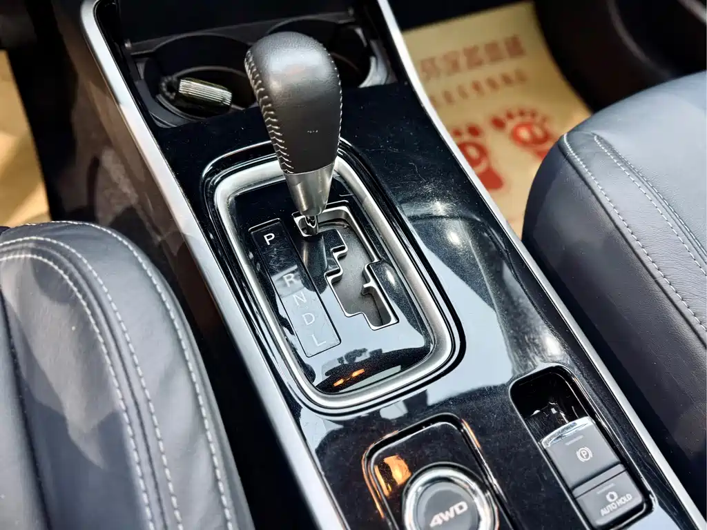 Mitsubishi Outlander 2019 2.4L AWD Limited Edition 7-seater China VI 2018 - thumbnail 20