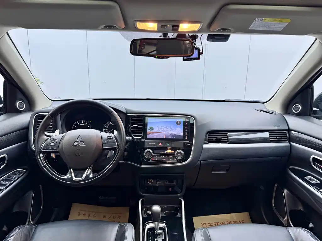 Mitsubishi Outlander 2019 2.4L AWD Limited Edition 7-seater China VI 2018 - thumbnail 21
