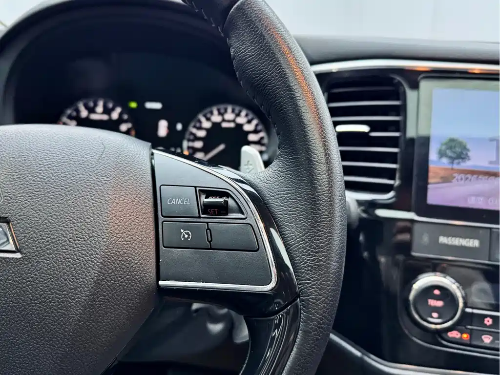 Mitsubishi Outlander 2019 2.4L AWD Limited Edition 7-seater China VI 2018 - thumbnail 30