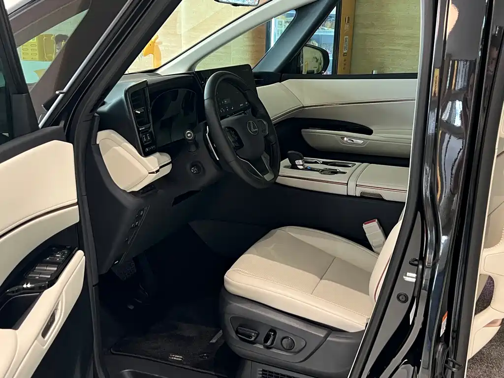 Lexus Lexus LM 2023 500h Six-Seat Executive Version 2026 - thumbnail 5