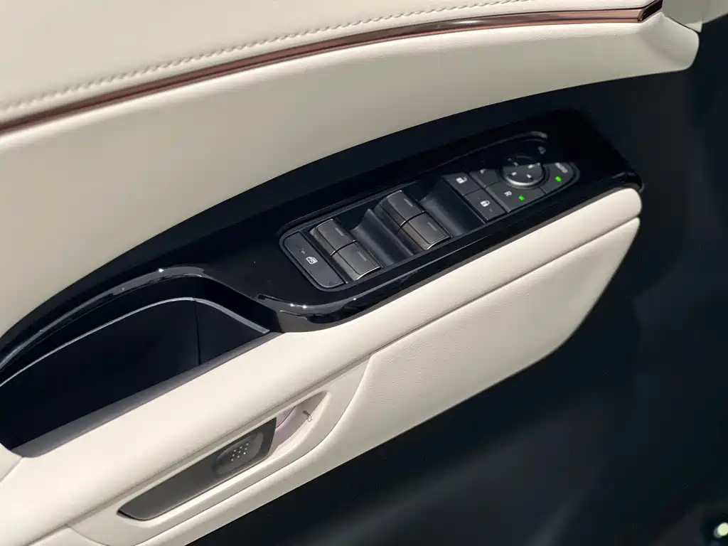 Lexus Lexus LM 2023 500h Six-Seat Executive Version 2026 - thumbnail 8