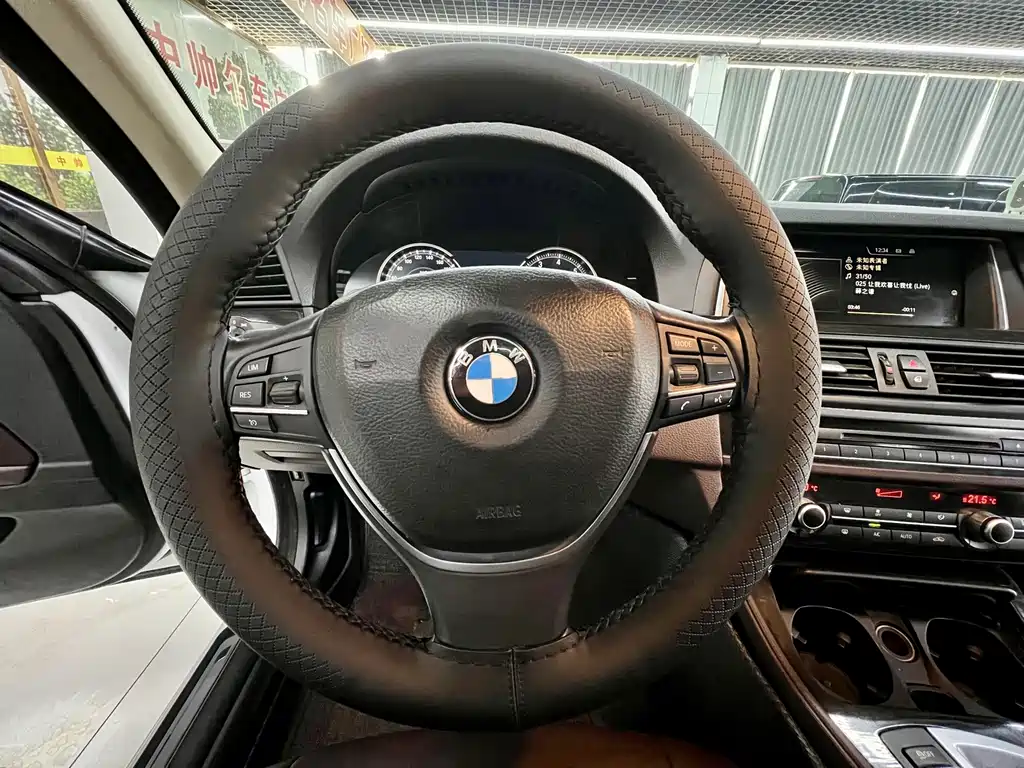 BMW BMW 5 Series 2017 525Li Luxury Design Package 2016 - thumbnail 11