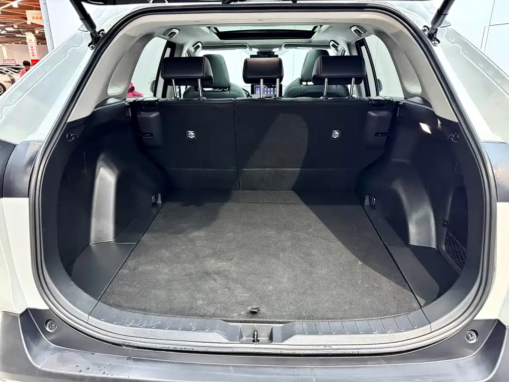 Toyota Venza 2023 Dual Engine 2.5L E-CVT FWD Premium Edition 2023 - thumbnail 10