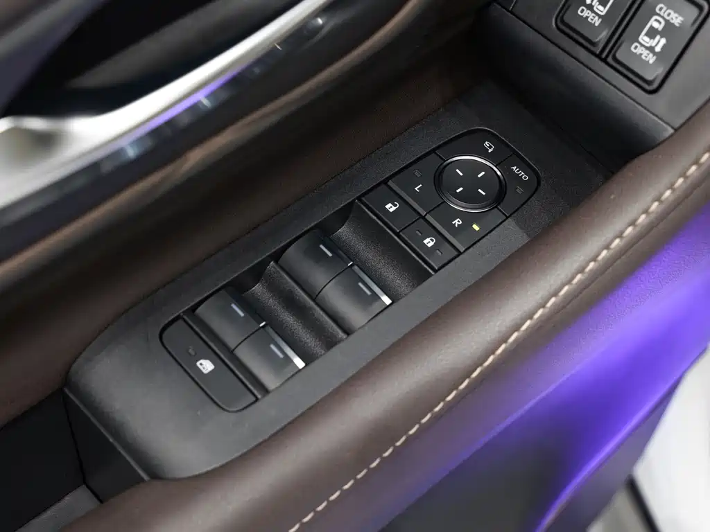 Toyota Alphard 2024 Model Hybrid 2.5L Premium Edition 2023 - thumbnail 23