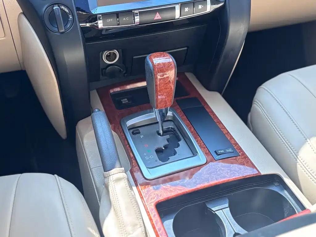 Toyota Land Cruiser 2015 4.0L V6 Middle East Limited Edition 2015 - thumbnail 5