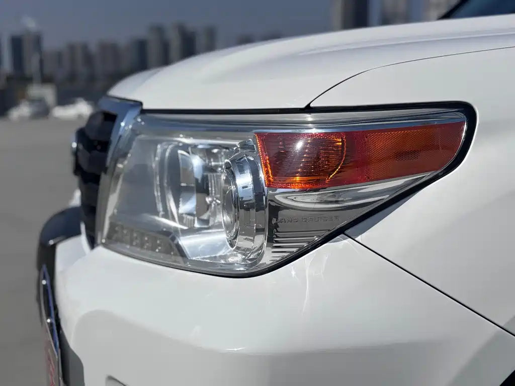 Toyota Land Cruiser 2015 4.0L V6 Middle East Limited Edition 2015 - thumbnail 9
