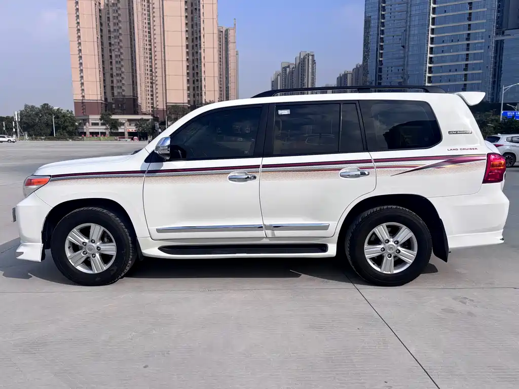 Toyota Land Cruiser 2015 4.0L V6 Middle East Limited Edition 2015 - thumbnail 13