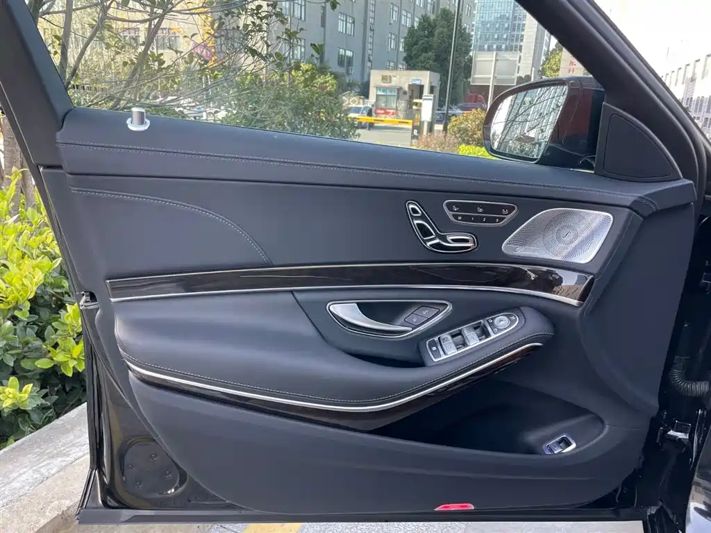 Mercedes-Benz Maybach S-Class 2020 S 450 4MATIC Heritage Edition 2021 - thumbnail 10