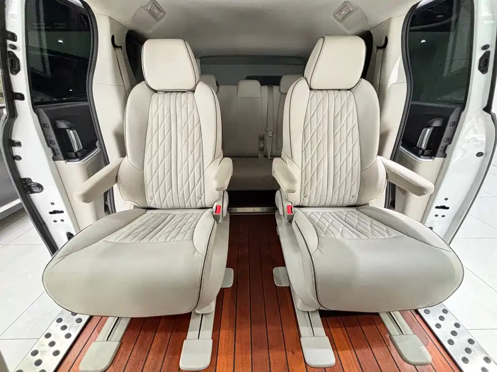 Buick Buick GL8 2023 Land Business Class 652T Luxury Edition 2023 - thumbnail 13