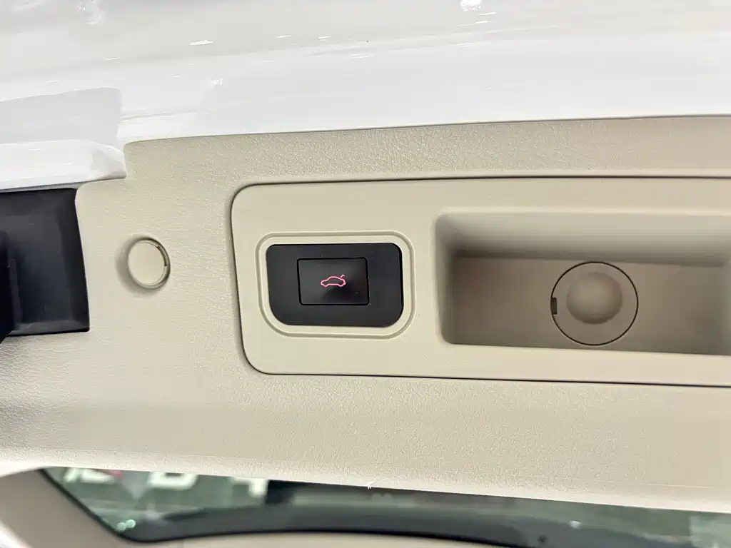 Buick Buick GL8 2023 Land Business Class 652T Luxury Edition 2023 - thumbnail 19