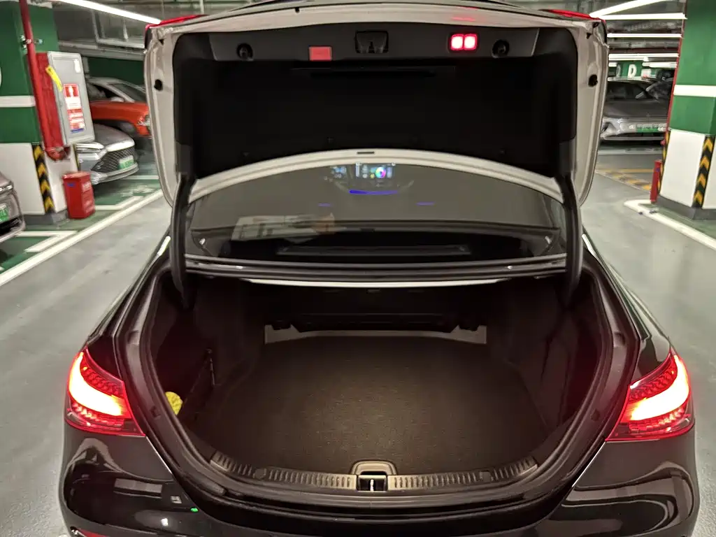 Mercedes-Benz Mercedes-Benz E-Class 2021 Model Year Facelift E 300 L Sport Style 2022 - thumbnail 17