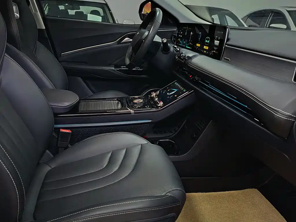 NIO NIO ET5 2021 Pro 500 Lunar Edition 2022 - thumbnail 4