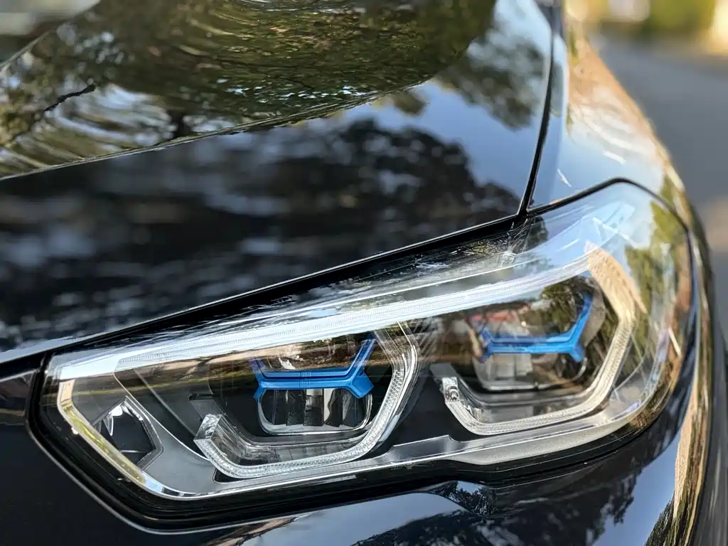 BMW BMW X5 xDrive 40Li M Sport Package 2022 Model Year 2023 - thumbnail 4