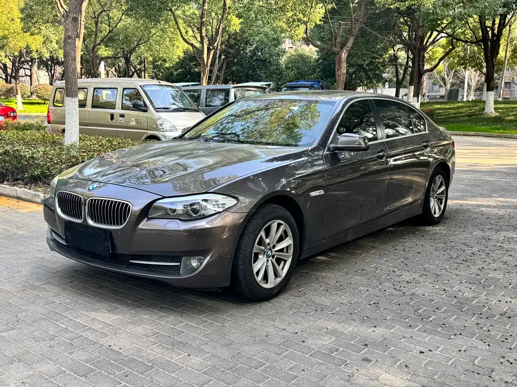 BMW BMW 5 Series 2013 525Li Luxury Model 2013 - thumbnail 3