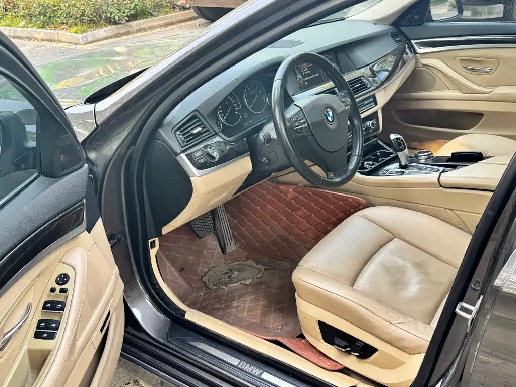 BMW BMW 5 Series 2013 525Li Luxury Model 2013 - thumbnail 6